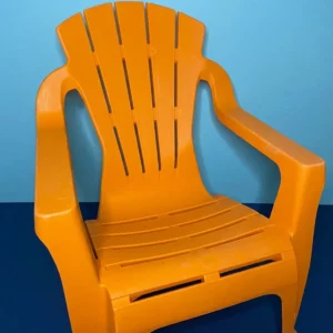 Chaise enfant vintage en plastique orange – Fauteuil jardin rétro - Made in Italie