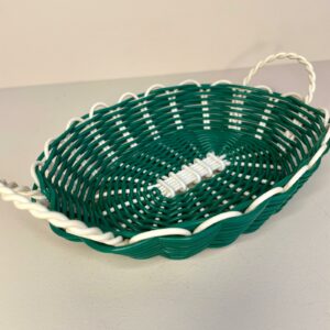Petite panière vintage en scoubidou verte et blanche