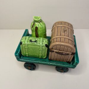 Set sel poivre moutarde vintage en barbotine chariot de voyage