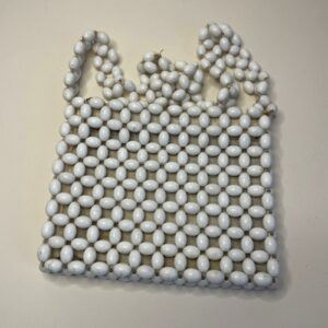Sac à main vintage perlé blanc – années 60