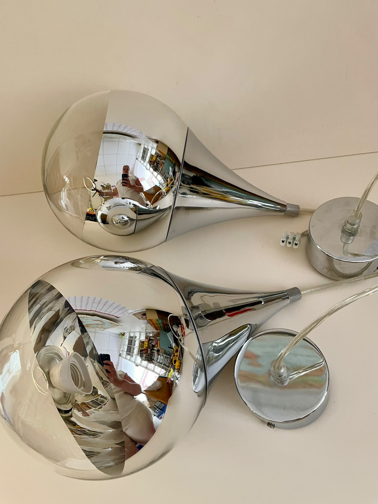 Paire de suspensions vintage Space Age en verre chromé – Années 70